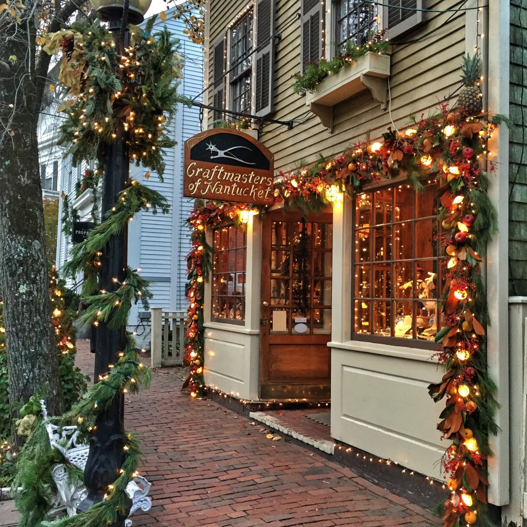 8 Amazing Activities to do in New England at Christmas Time
